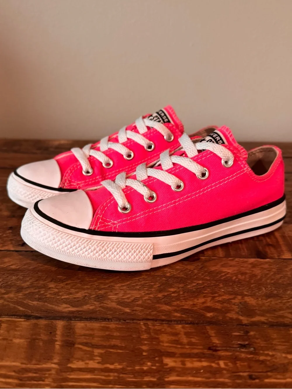 Girl’s Converse All Star Chuck Taylor’s Low Top Sneakers - Hot Pink and White